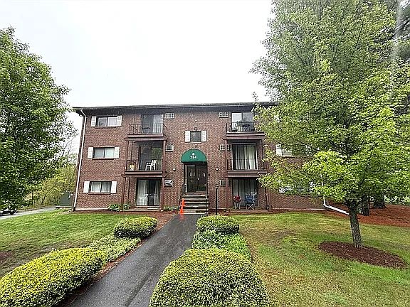 3rd image of 284 Codman Hill Rd APT 21B
