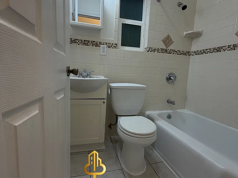 42 Jewett Ave #1 — Photo 7