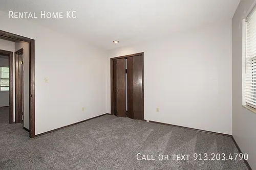 1940 E Lindenwood Cir — Photo 13