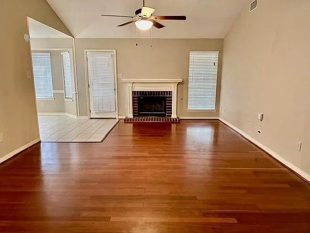 Building Photo - 1370 Dulari Ct