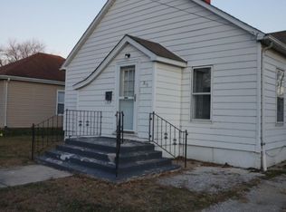 813 E Mill St, Staunton, IL 62088