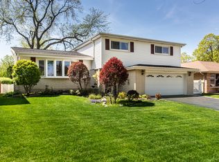 2031 Birch St, Park Ridge, IL 60068