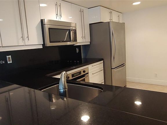4th image of 9777 Westview Dr APT 1120