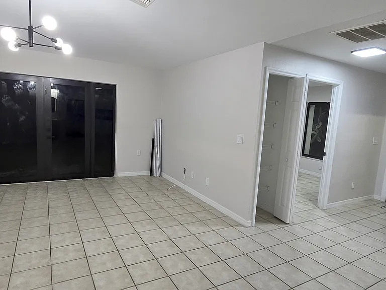 2435 Paul Ave S — Photo 10