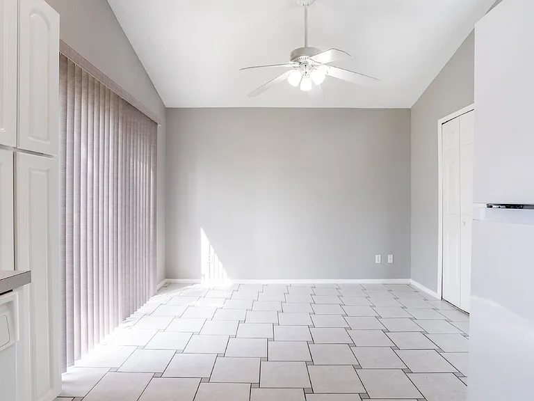 110 Riverraft Ct — Photo 25