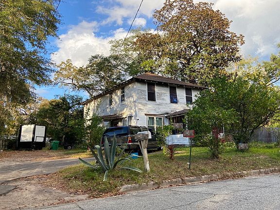 3rd image of 306 Virginia Ave