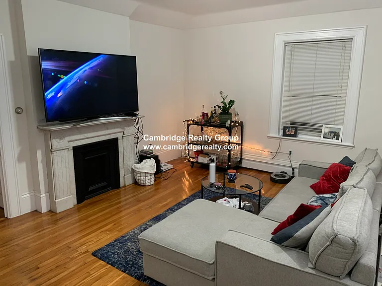 41 Crescent St #2 — Photo 3