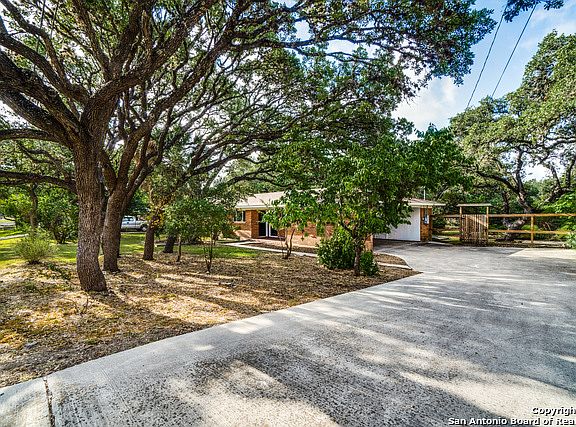 2nd image of 328 Fleetwood Dr