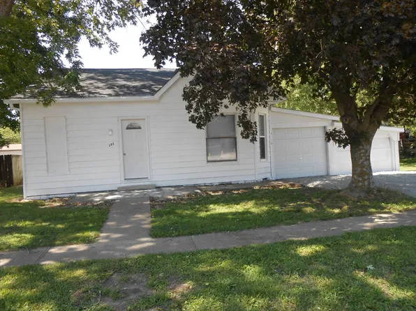 305 N Grand St, King City, MO 64463