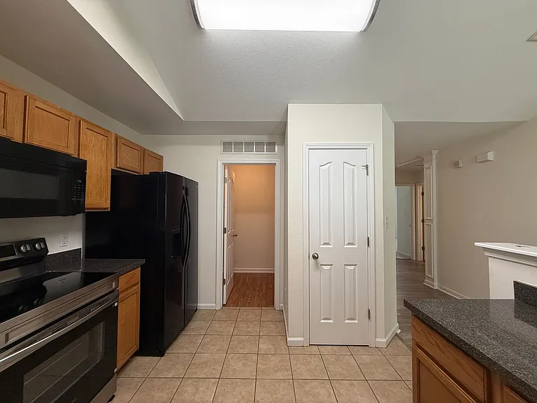 1040 Treble Ct — Photo 5