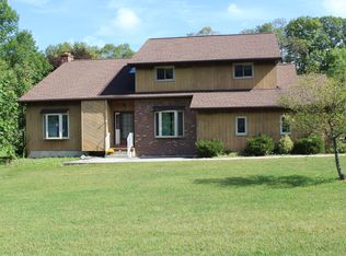 2184 Valley View Dr S, Saylorsburg, PA 18353