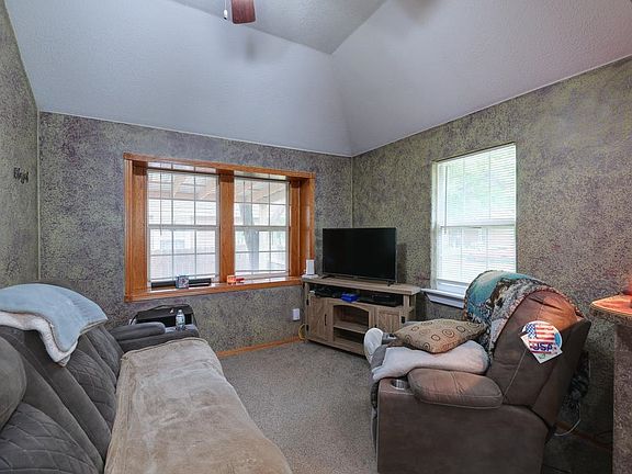 5th image of 1322 N 15th St
