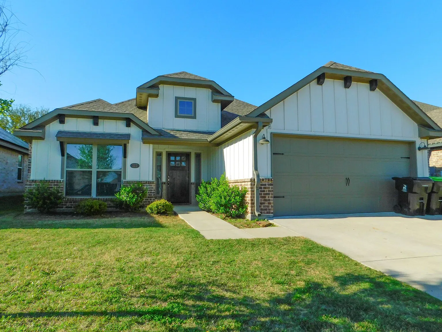 3 bed, 1754 sqft, $1,995 — Photo 4