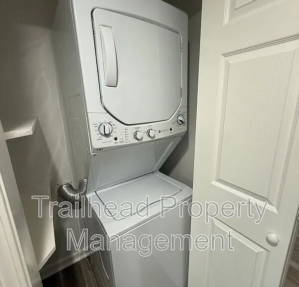 304 E Gregory Blvd #2-W — Photo 5