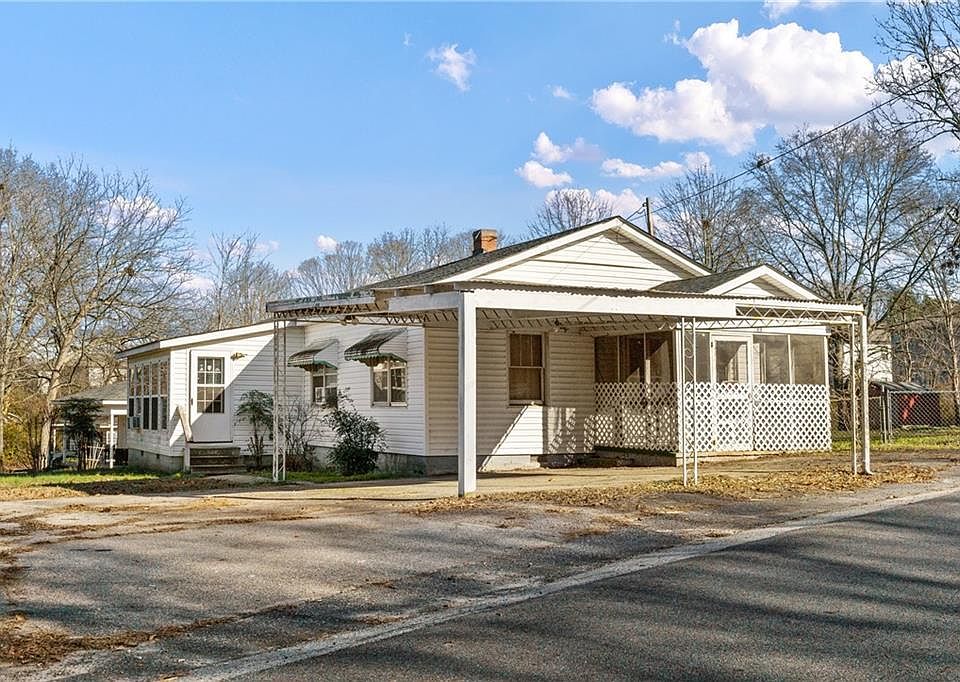 1st image of 189 E Lake Dr