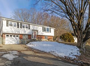 90 Lucas Park Rd, Norwich, CT 06360