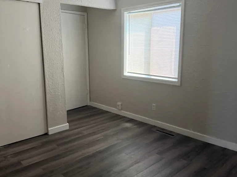 1216 Grovewood Dr — Photo 16