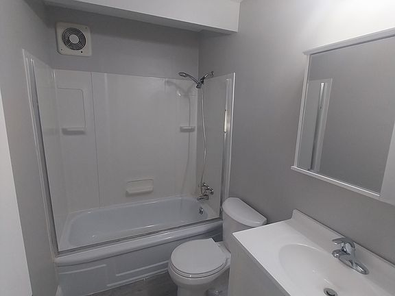 5th image of 134 Flora Dr