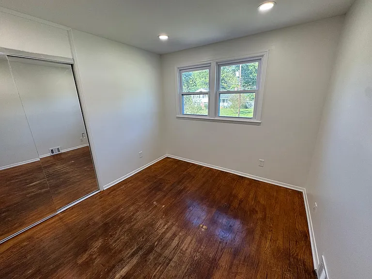 5959 Atteentee Rd — Photo 7