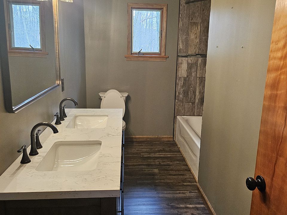 2nd image of 961 New Centerville Rd