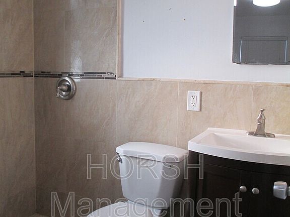 5th image of 3031 SW 27th Ave APT 16
