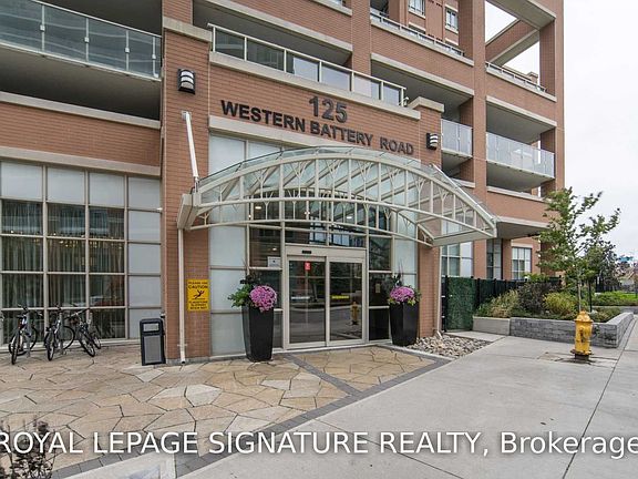 3rd image of 125 Western Battery Rd #1315