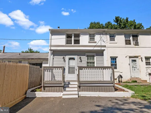 713 Dover Ct, Wallingford, PA 19086