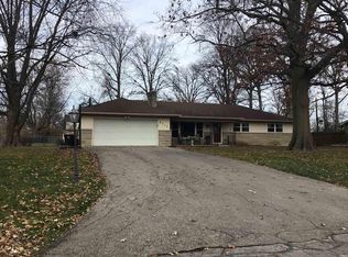 6717 Woodcrest Dr, Fort Wayne, IN 46815