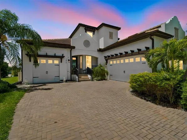 3036 Christophers Watch Ln, Ruskin, FL 33570