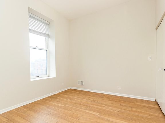 4th image of 937 W Armitage Ave APT 2A
