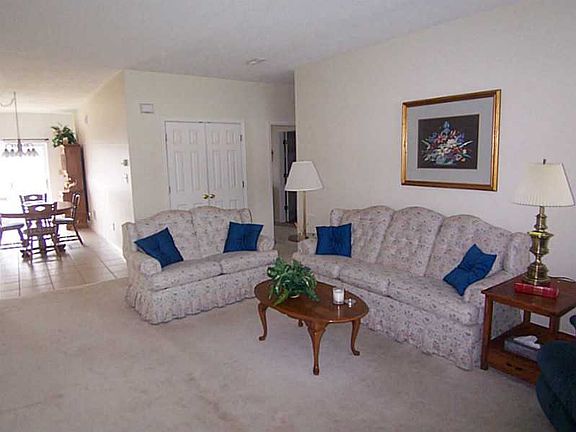 4th image of 32 Elena Ave Unit 32