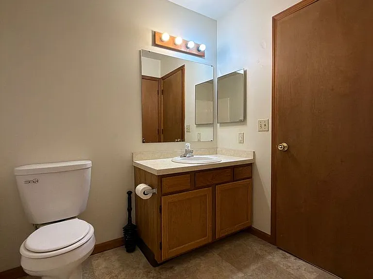 201 Stonewall Ct — Photo 15