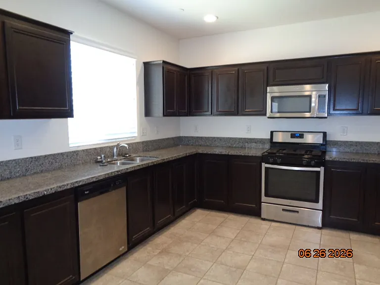 3651 Monument Hills Ave — Photo 6