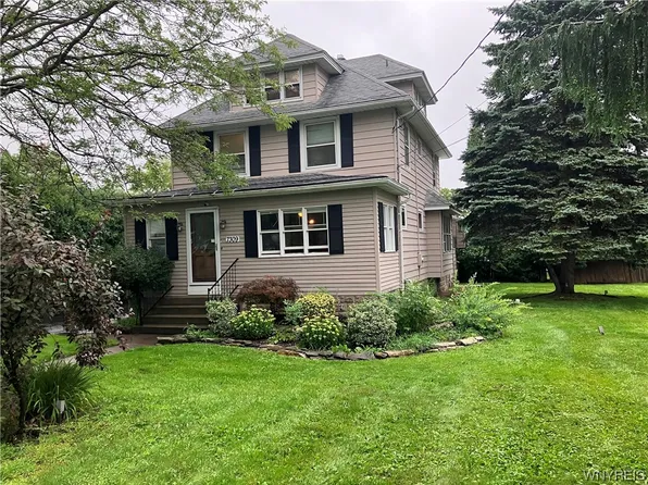 7309 Ward Rd, North Tonawanda, NY 14120
