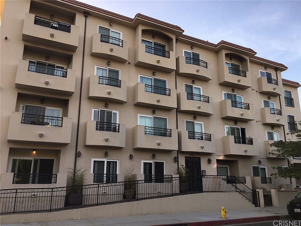1st image of 13037 Moorpark St