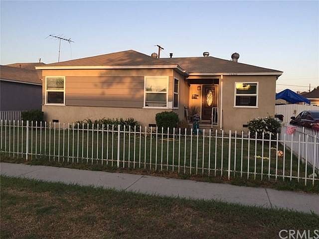1st image of 12322 Summer Ave