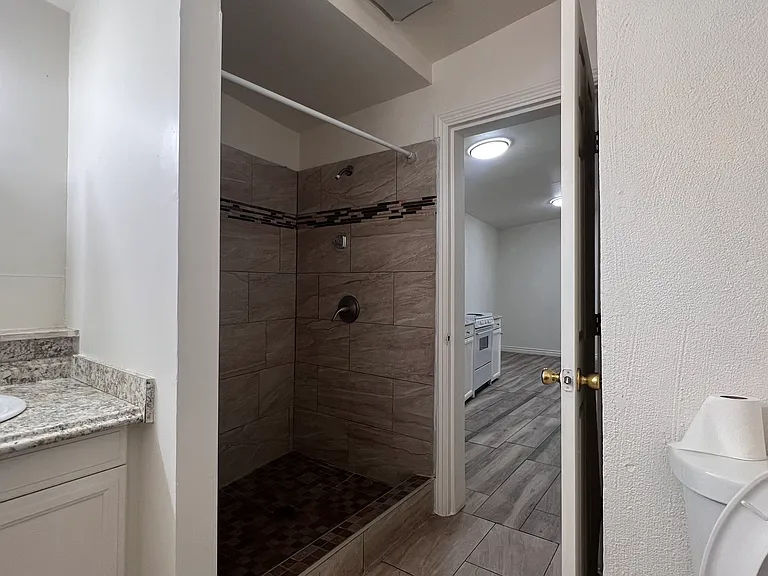 456 B St #15B — Photo 9