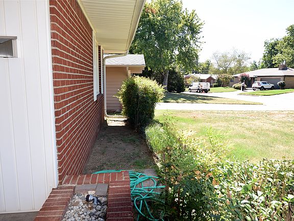4th image of 3559 S Toledo Pl