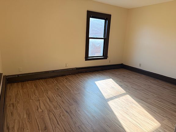 2nd image of 52-54 Alden St #52A-202