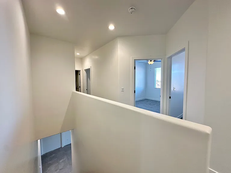 121 N 2480 W — Photo 12