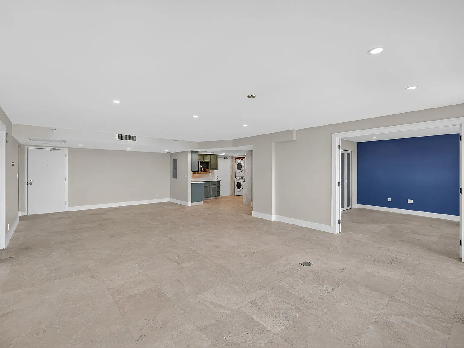 2 bed, 2.0 bath, 1330 sqft, $3,300 — Photo 4