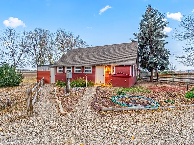 10065 1/2 Deer Flat Rd — Photo 1