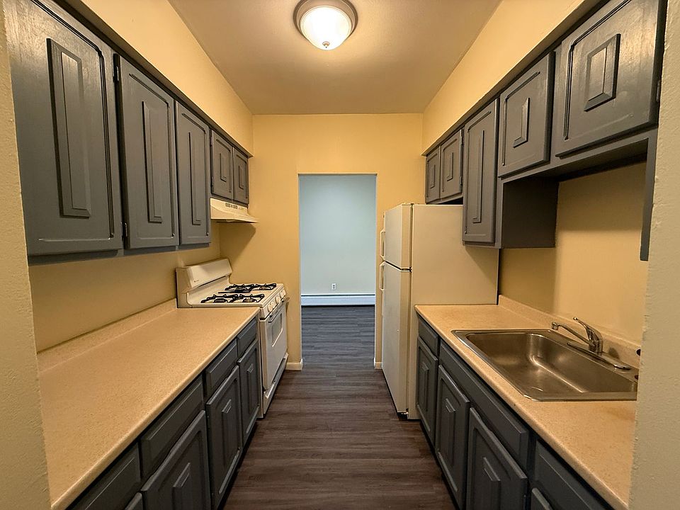 1st image of 377 Stanley St