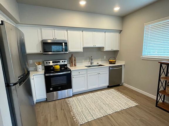 5th image of 6023 67th Avenue Ct W #101