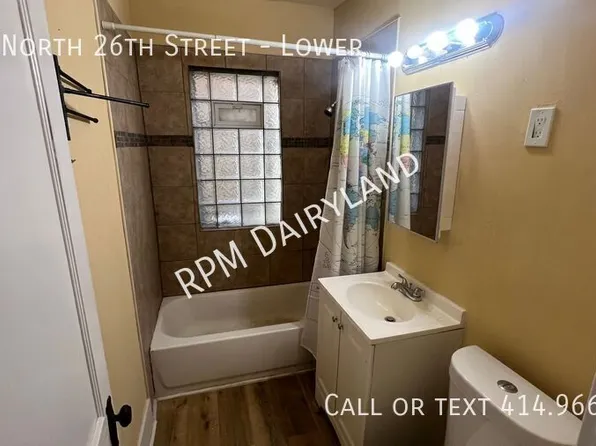 2879 N 26th St, Milwaukee, WI 53206