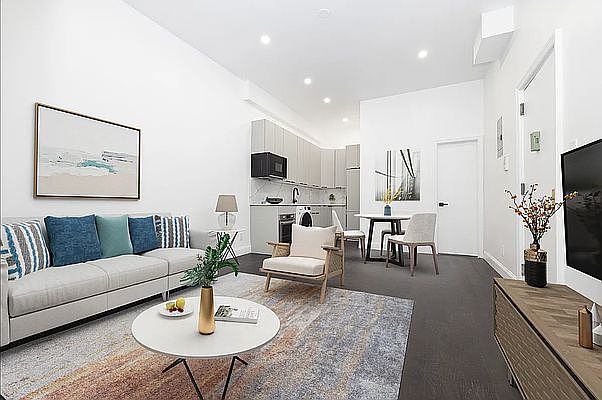 1st image of 237 W 72nd St #3
