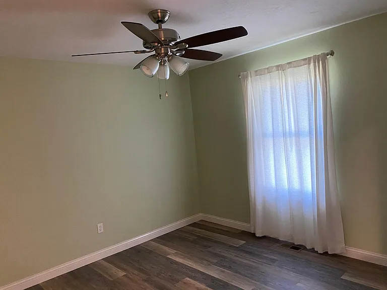 446 Columbine St — Photo 16