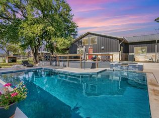 1740 W Live Oak St, Fredericksburg, TX 78624