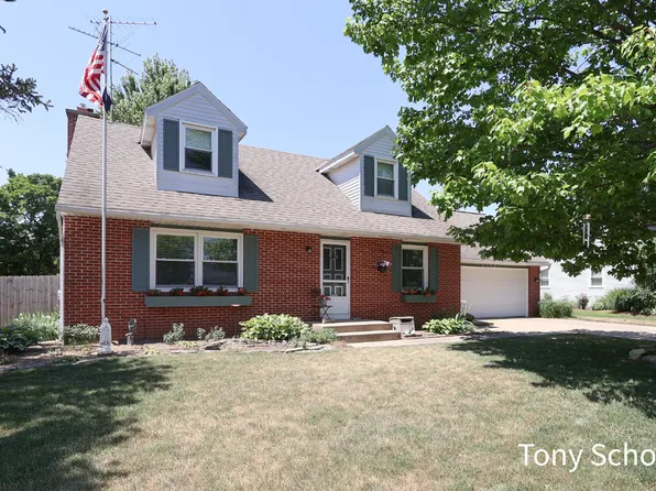 8179 Mellowwood Dr, Jenison, MI 49428