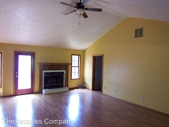 2nd image of 4152 W Magnolia Dr